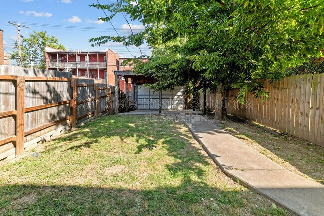 Building Photo - 2908 Texas Ave