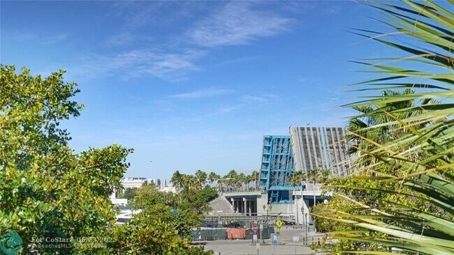 Building Photo - 3031 N Ocean Blvd