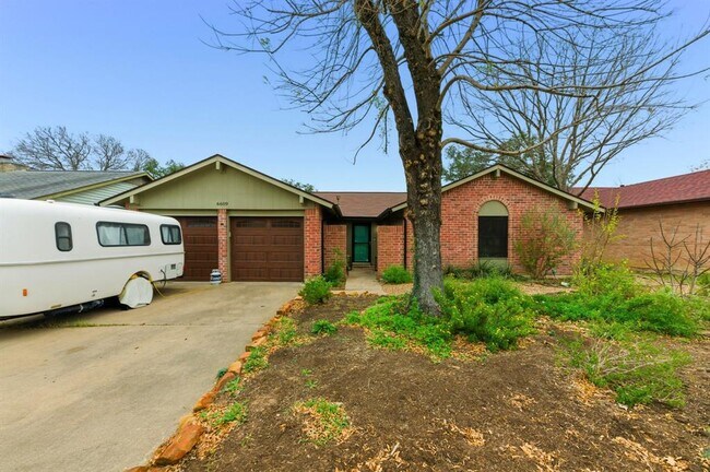 Building Photo - 6609 Lancret Hill Dr