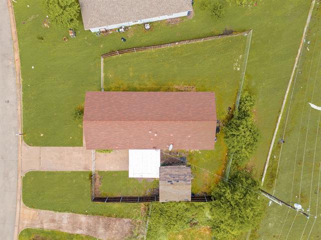 Building Photo - 1702 Manor Garden Mnr