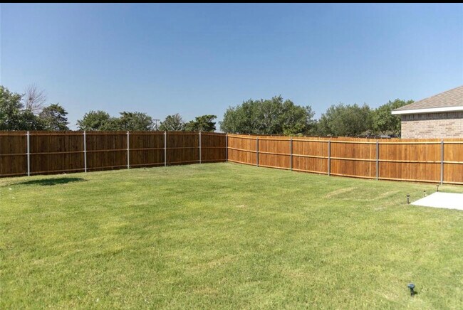 Building Photo - 1609 Shadow Hawk Dr