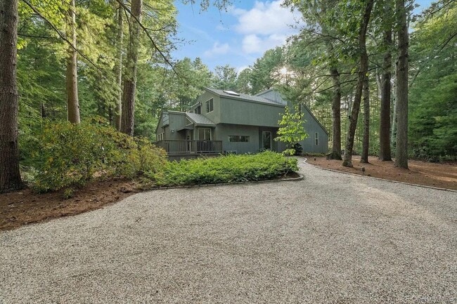 Building Photo - 33 Oakhill Ln