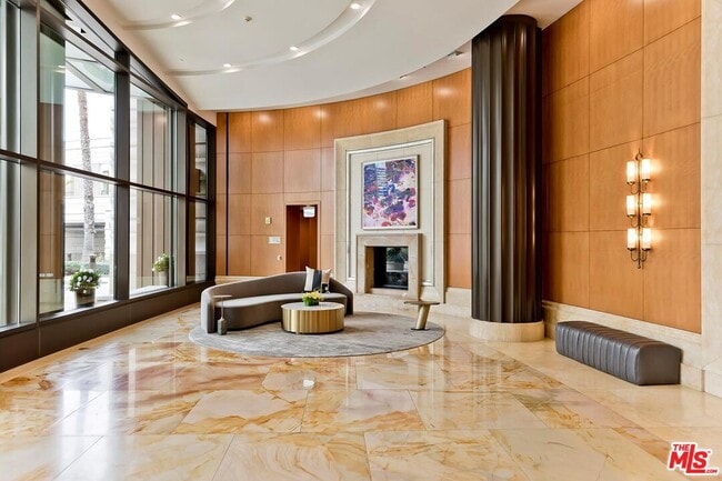 Building Photo - 1 W Century Dr