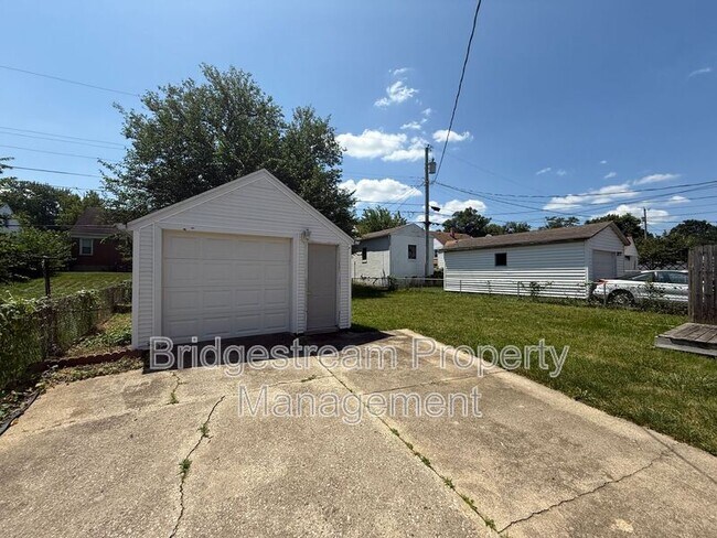 Building Photo - 4040 Elliot Ave