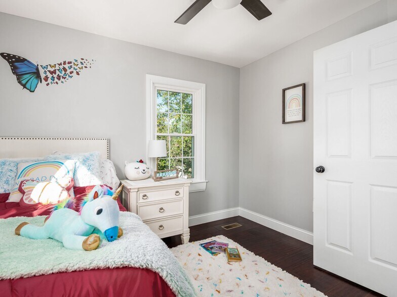 2nd Bedroom - 137 S Hague Ave