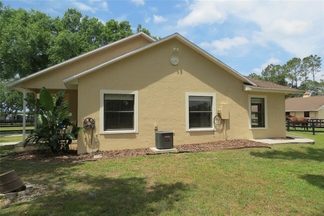 Building Photo - 11521 Innfields Dr