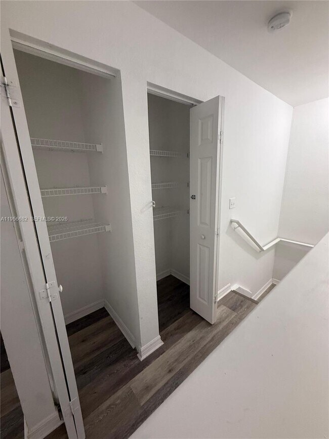 Building Photo - 4003 Santa Maria Dr