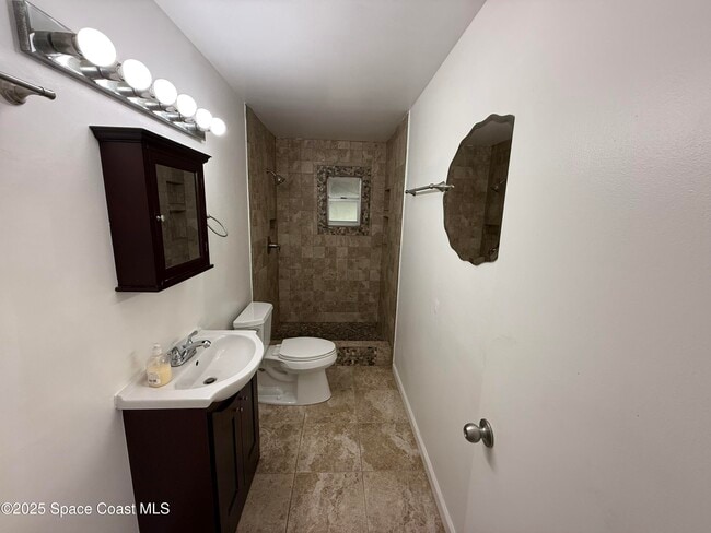 Building Photo - 5425 Country Ln