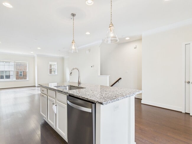 Building Photo - 5404 Coopers Walk Ln