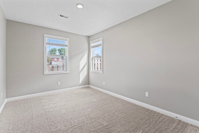 Building Photo - Fenced Yard, Zionsville Schools, Pet Friendly