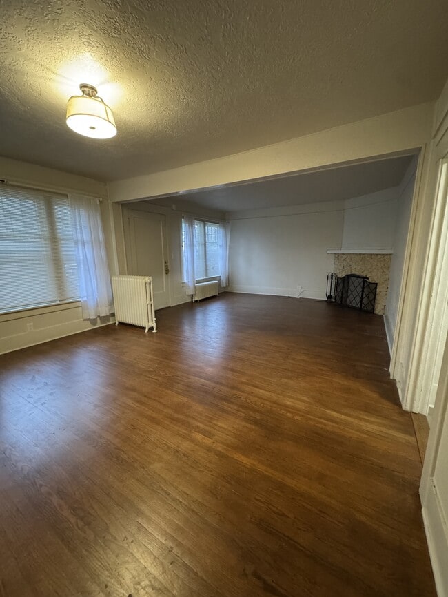 Building Photo - 426 Pueblo St