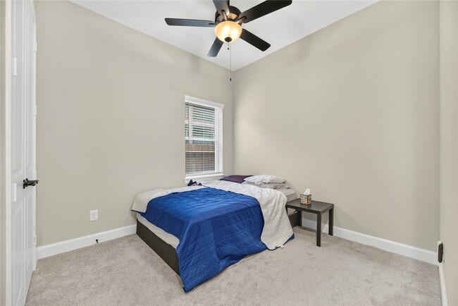 Building Photo - 468 Harvest Moon Dr