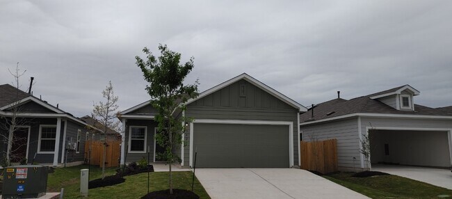 Building Photo - 3420 Lodgepole Dr