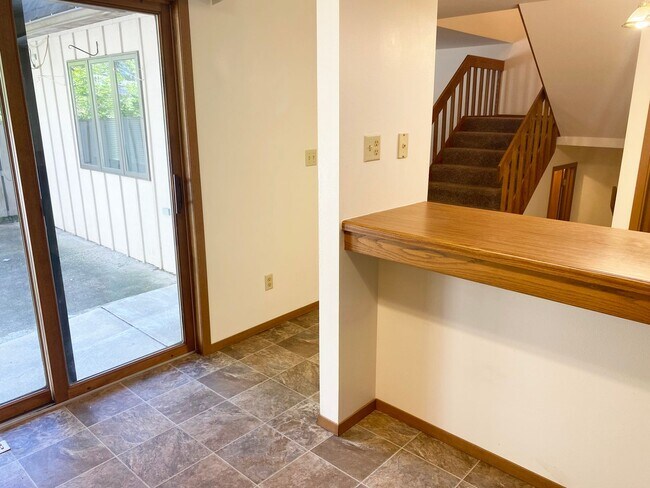 Building Photo - 4-Plex Located