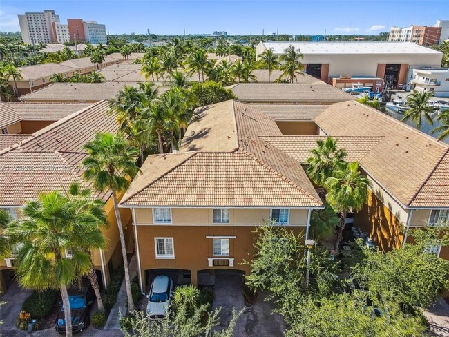 Building Photo - 2945 NE 185th St