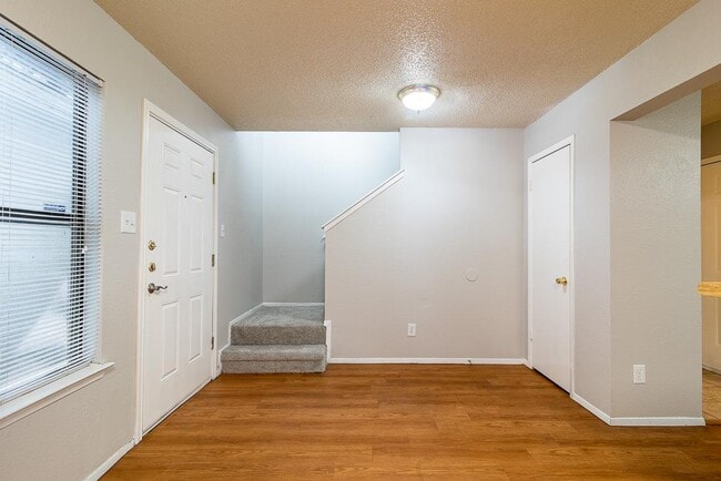 Building Photo - 2906 Jadewood Ct