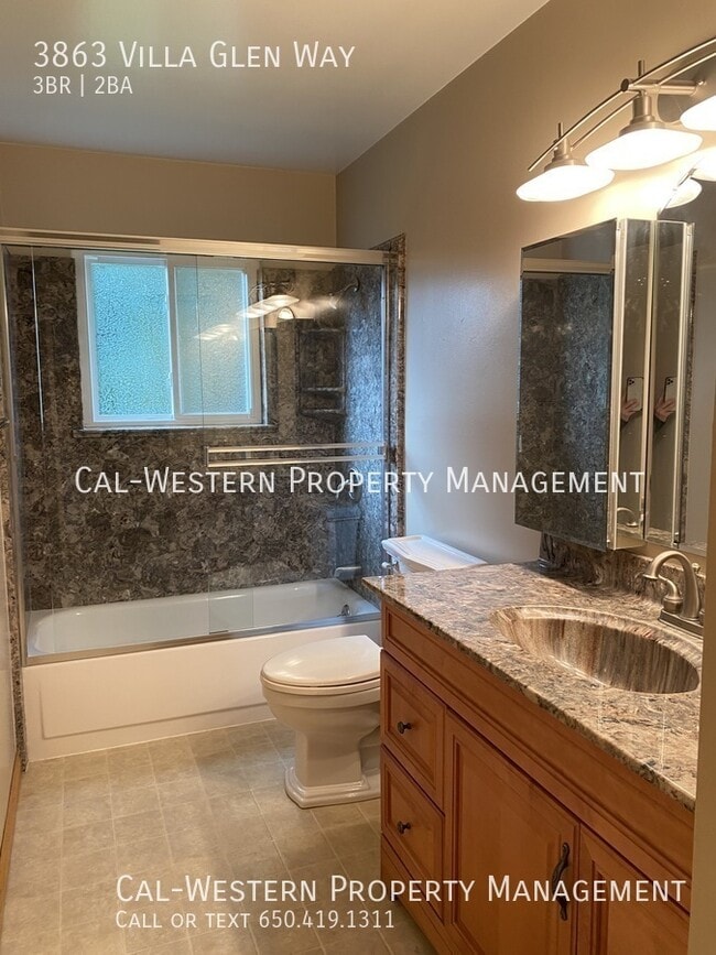 Building Photo - 3863 Villa Glen Way