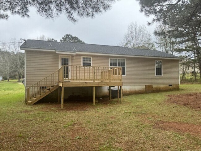 Building Photo - 753 Nelson Rd