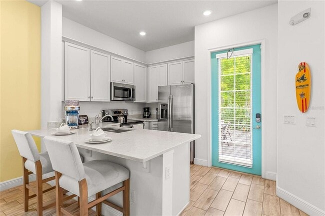 Building Photo - 8005 Sand Bar Dr