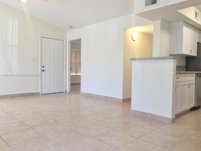 Building Photo - 10440 SW 156th Ct