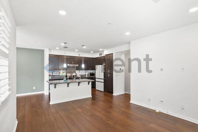 Building Photo - Unit 1529
