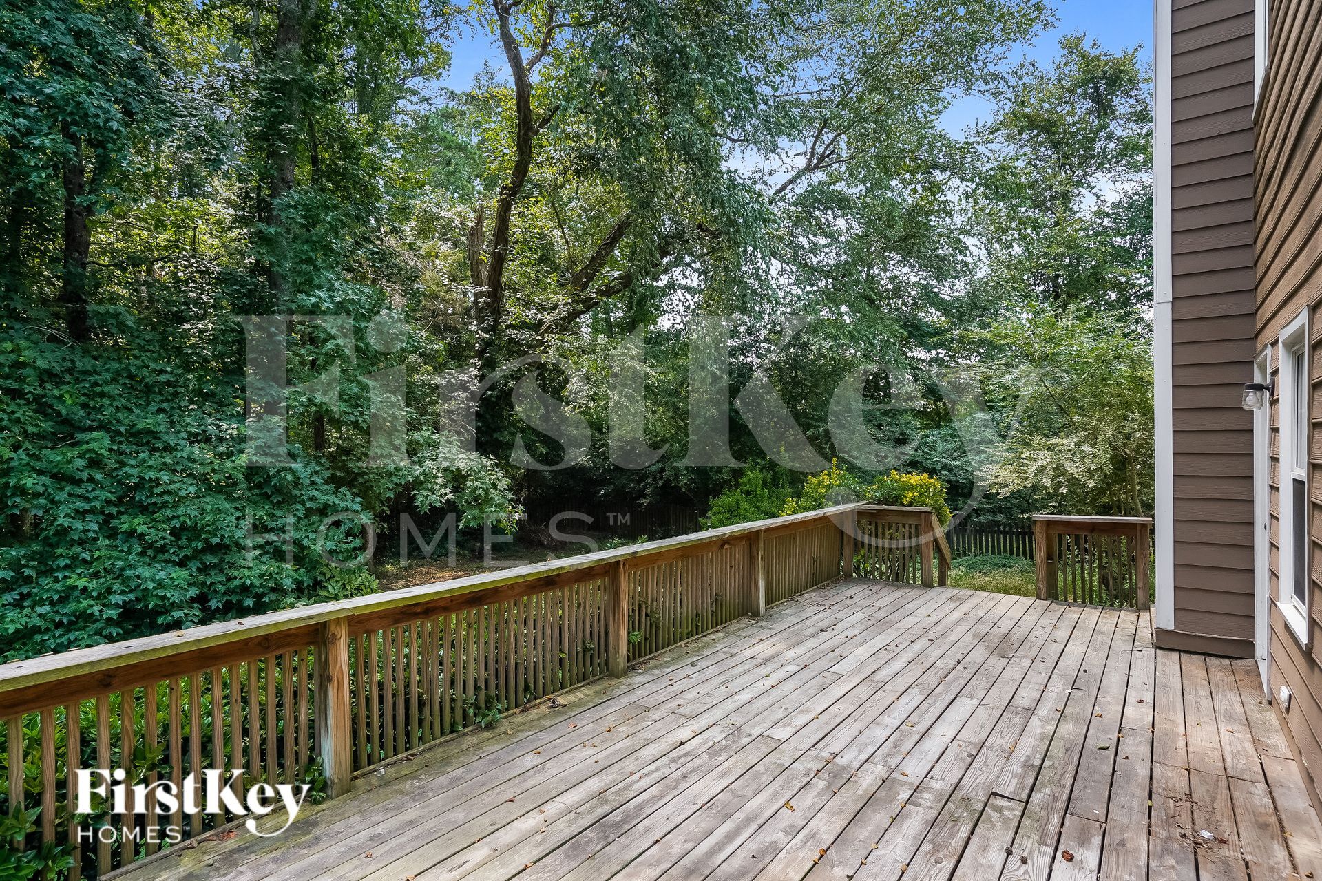 Building Photo - 6012 River Lake Cir