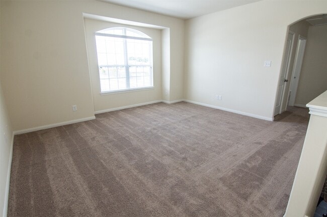 Building Photo - 3783 Lake Bend Shore Dr
