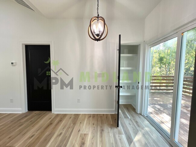Building Photo - 1506 Donna Dr