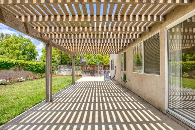 Building Photo - 32576 Guevara Dr