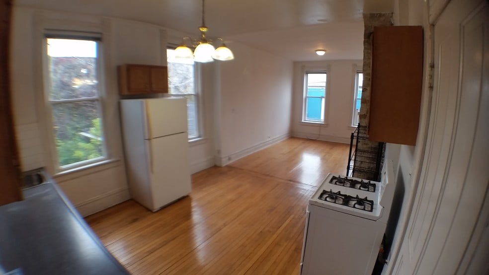 Building Photo - 1507 N Elston Ave