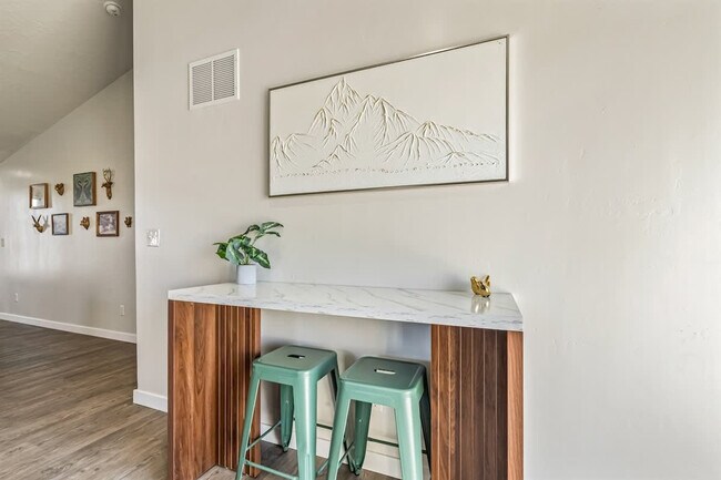 Building Photo - 103 N Voyage Ave