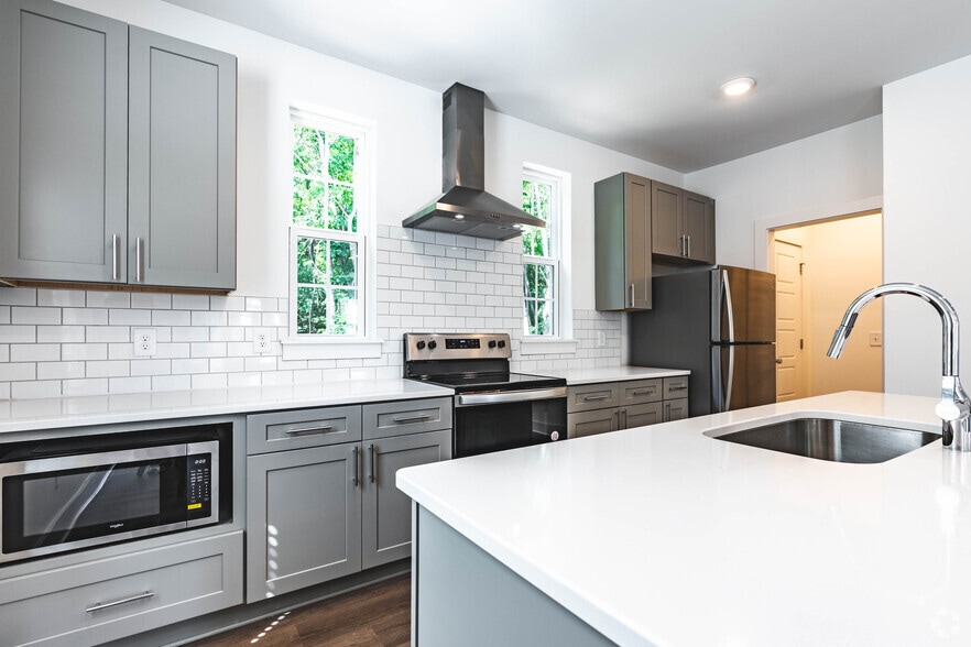 Spacious Bright Kitchen - The Rowan