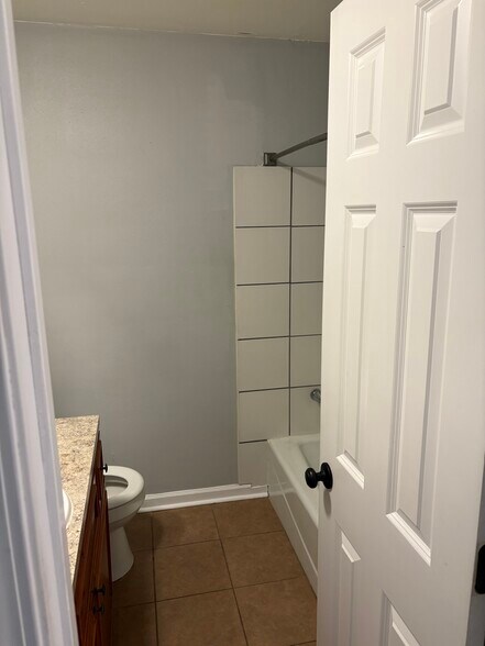 Building Photo - 10937 Carmel Dr