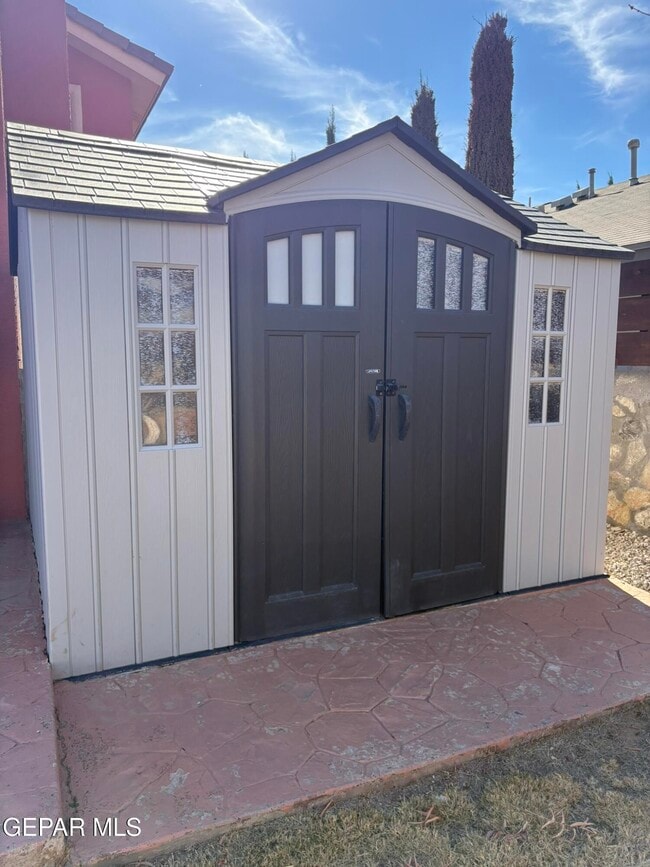 Building Photo - 14201 Pacific Point Dr