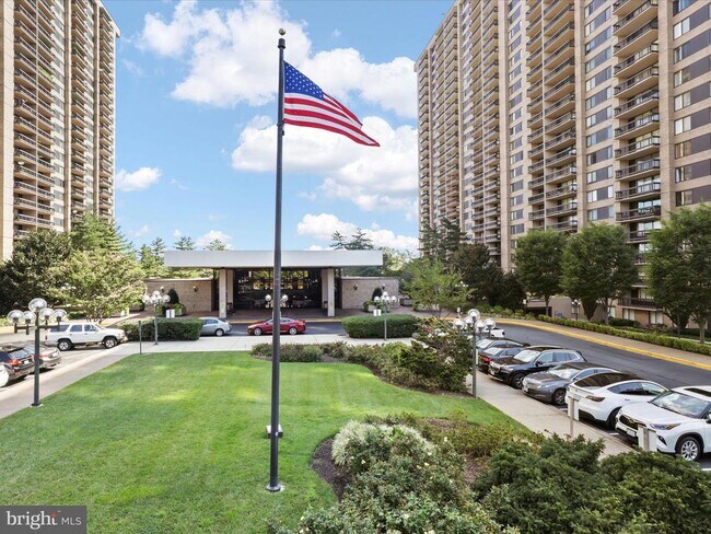 Building Photo - 3701 S George Mason Dr