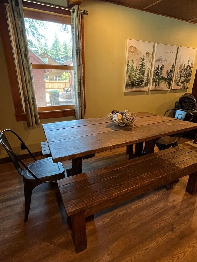 Building Photo - 3628 Forest Ave