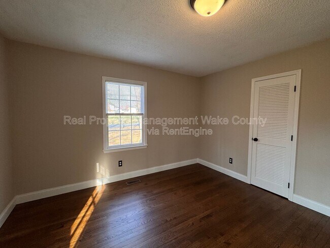 Building Photo - 7001 Norton Ln