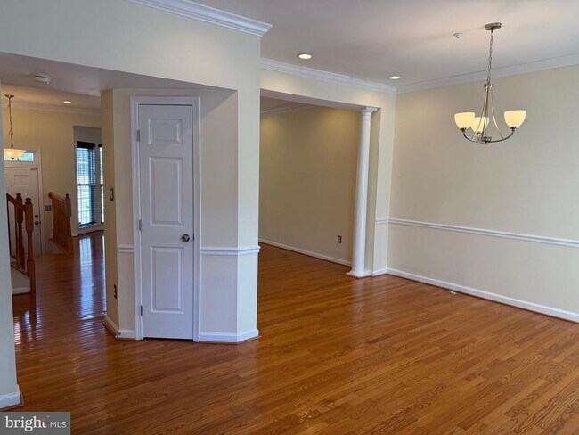Building Photo - 20914 Rosebay Pl