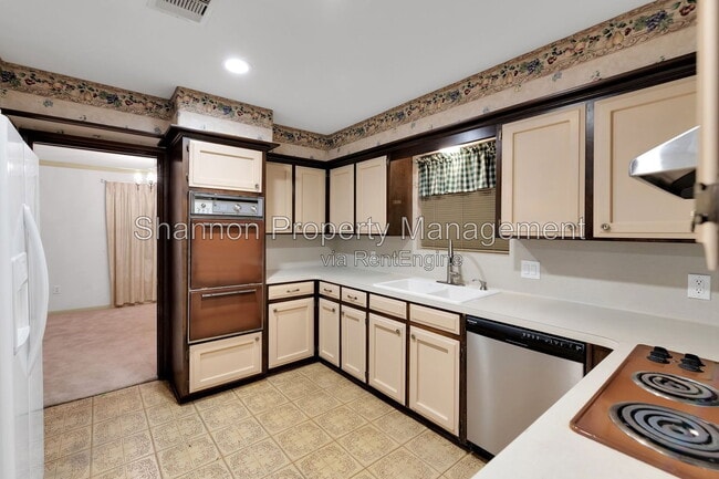 Building Photo - 3810 Glenheather Dr