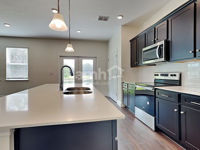 Building Photo - 27446 St Andrews Avenue