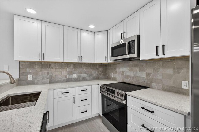 Building Photo - 183 Charter Way