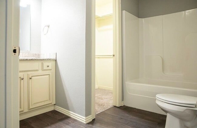 Building Photo - FREE 55" TV or 28" BLACKSTONE WITH SIGNED LEASE!! 4B/4.5B Only $2400