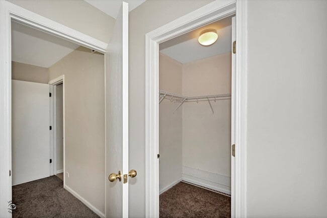 Building Photo - 2313 Stoughton Dr