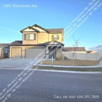 Building Photo - Spacious Newer Home w/ 3 Car Garage