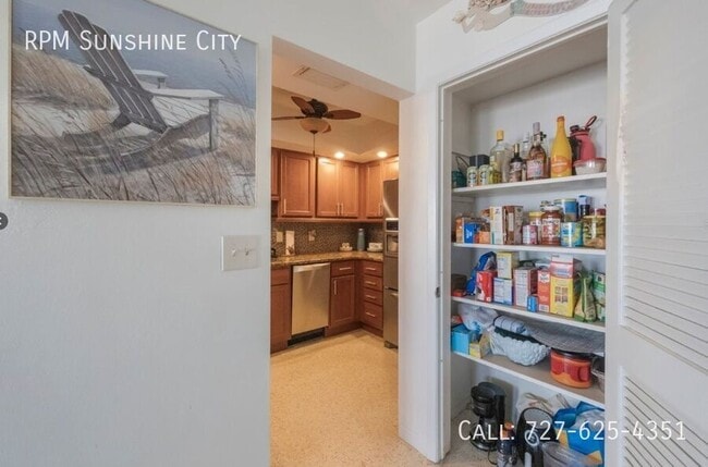 Building Photo - 6161 Gulf Winds Dr