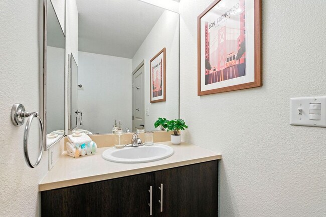 Building Photo - 1155 4th St