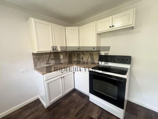 Building Photo - 3 Bed 1 Bath home for rent!