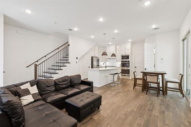 Building Photo - 8140 Ardmore Ct