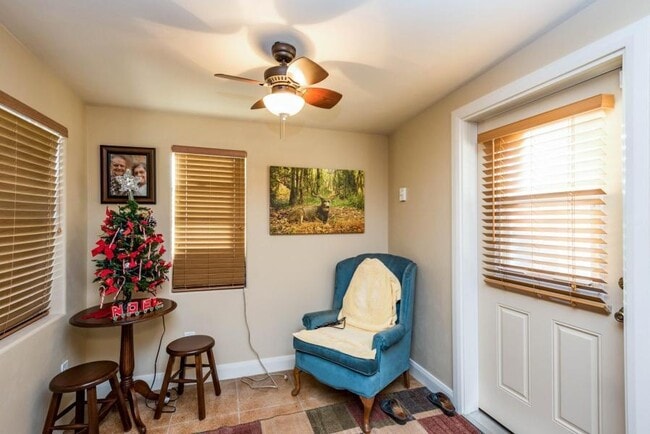 Building Photo - 3 Bedroom Home In South Pointe Subdivision...