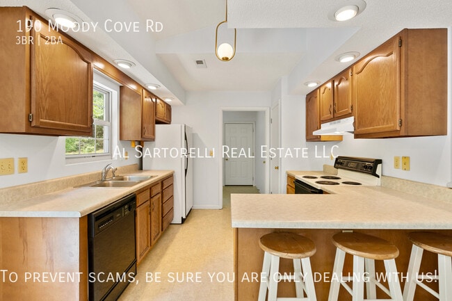 Building Photo - 190 Moody Cove Rd